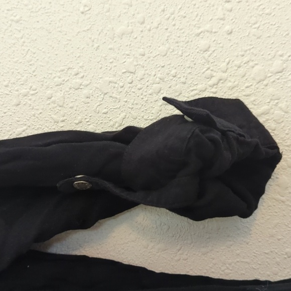 Guess Black Romper Size 27 Elastic Waist Snap Closure Pockets - Picture 3 of 8